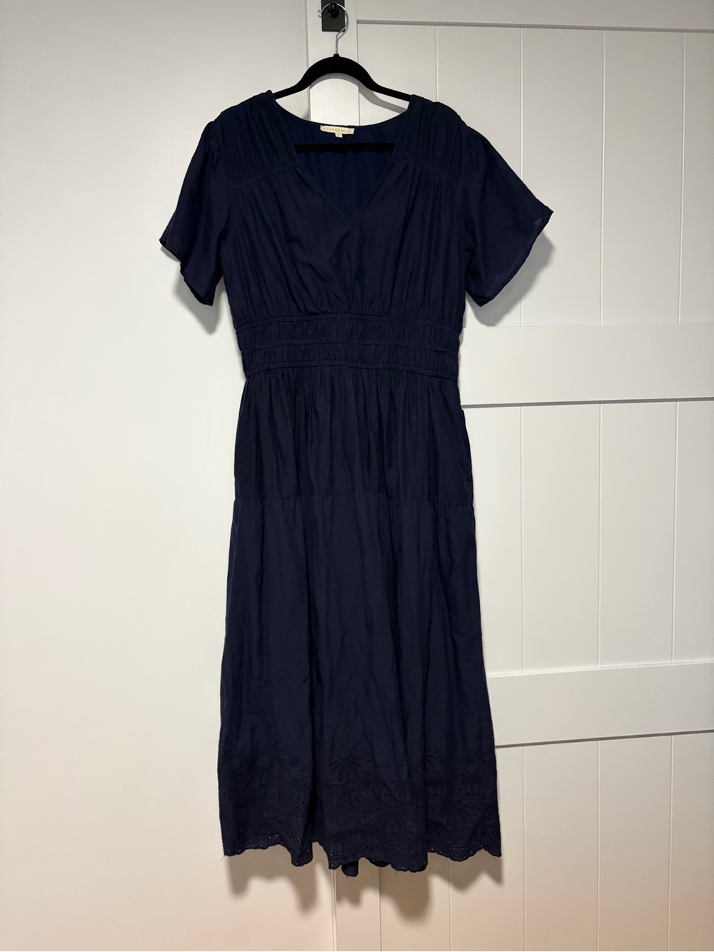 Kings Road Navy V-Neck Short Sleeve Midi Dress